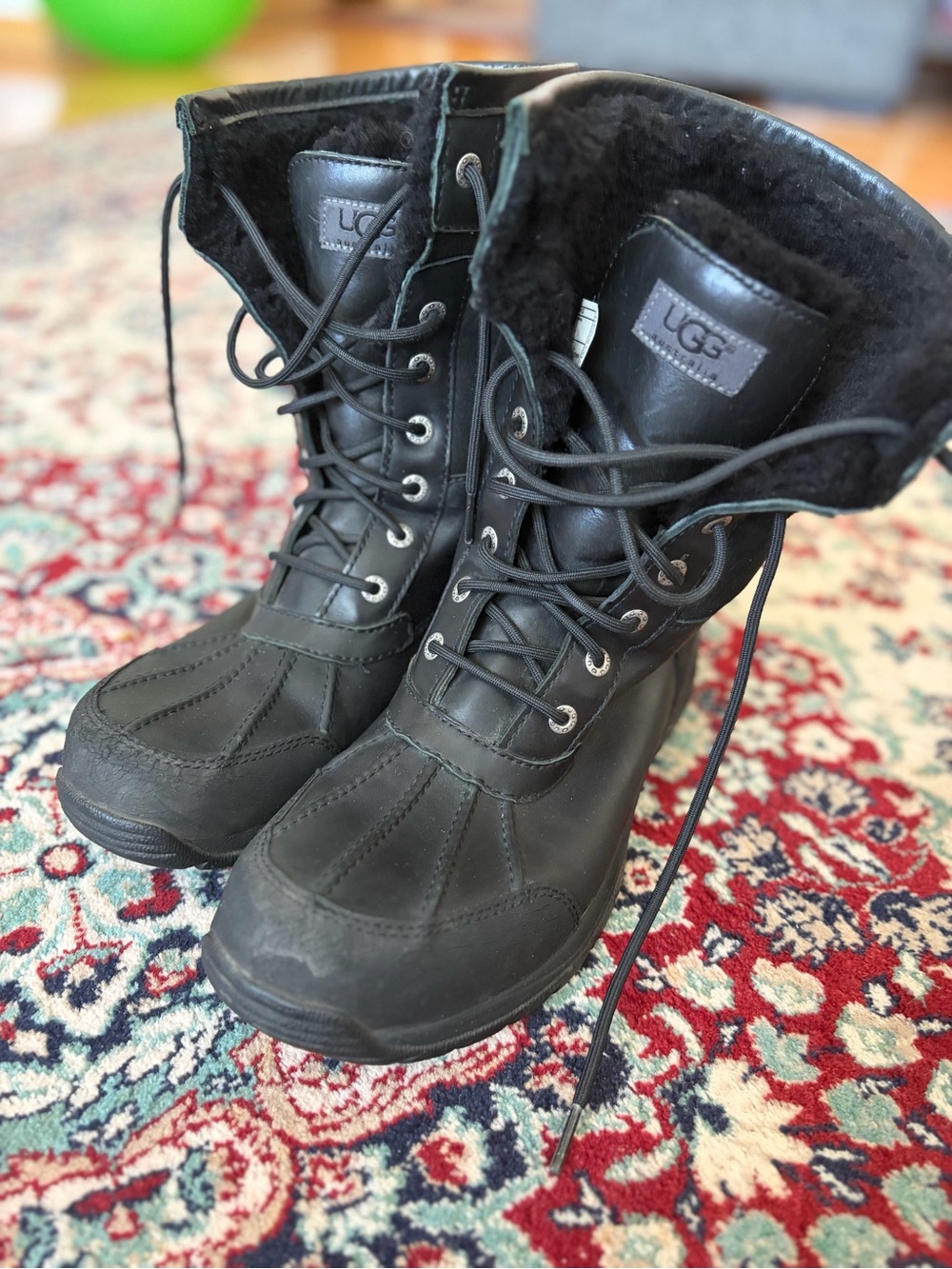 UGG men's Black Lace-Up Winter Boots size 10